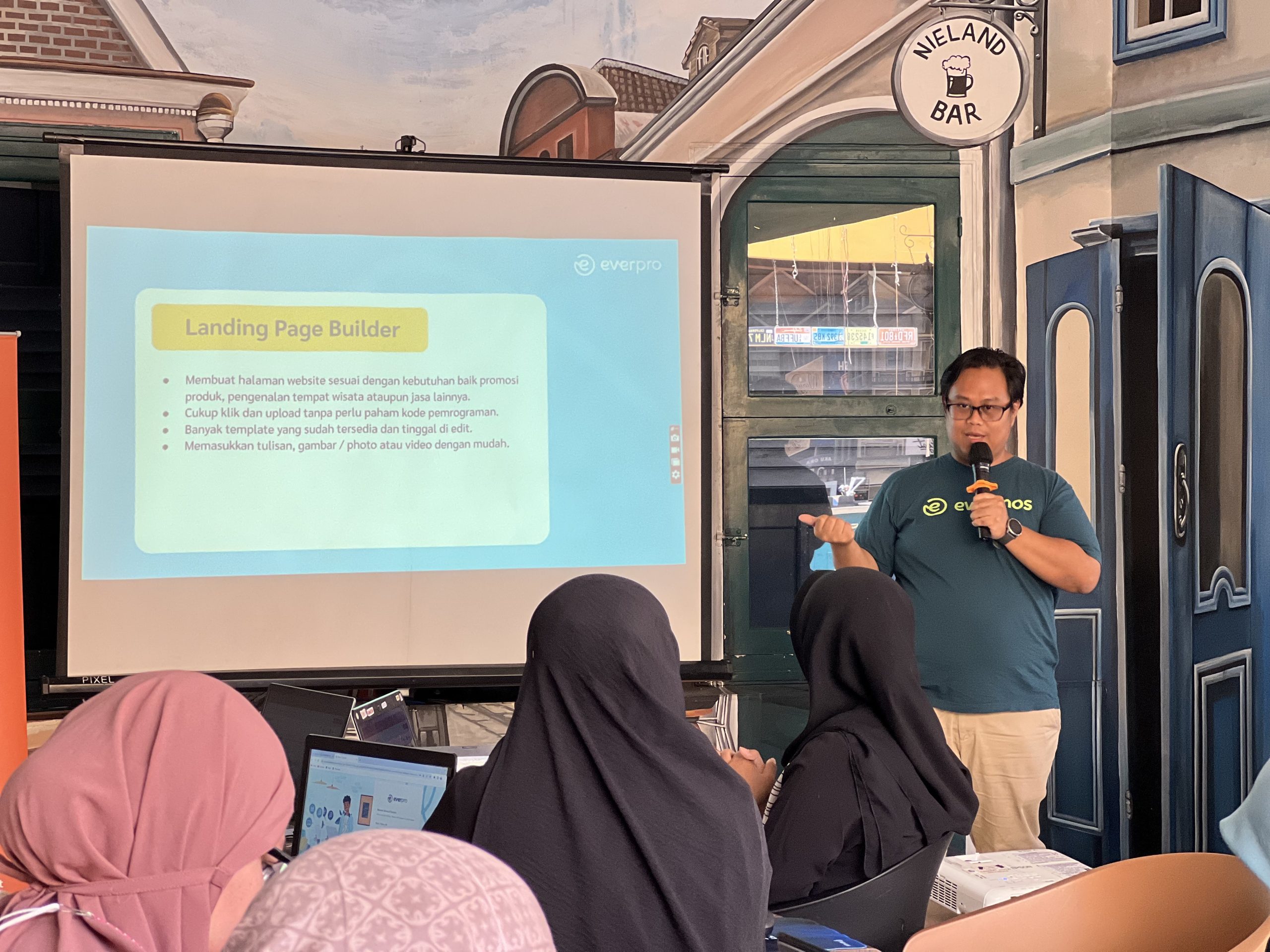 Kolaborasi Evermos dengan Rumah BUMN Kota Malang Gelar Workshop UMKM “Gampang Bikin Website Jualan dalam 15 Menit”