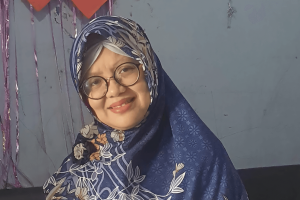 Berdaya Bersama: Bagaimana Yeni Zulistiyorini Membangun Komunitas Produktif Lewat Program Arisan dan Wakaf