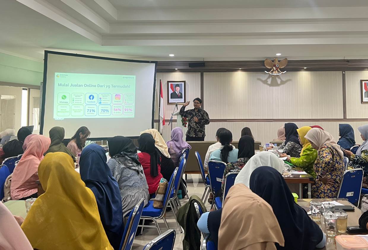 Evermos Dukung UP2K-PKK Yogyakarta: Perkuat Kesejahteraan Keluarga Lewat Literasi Digital dan Wirausaha Syariah 1 Evermos Dukung UP2K-PKK Yogyakarta: Perkuat Kesejahteraan Keluarga Lewat Literasi Digital dan Wirausaha Syariah