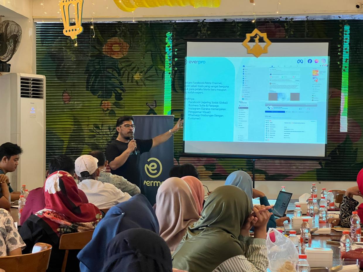 Nebeng Kopdar Vol. 29: Reseller Evermos Semarang Belajar Maksimalkan Iklan di Facebook dan Instagram 1 Nebeng Kopdar Vol. 29: Reseller Evermos Semarang Belajar Maksimalkan Iklan di Facebook dan Instagram