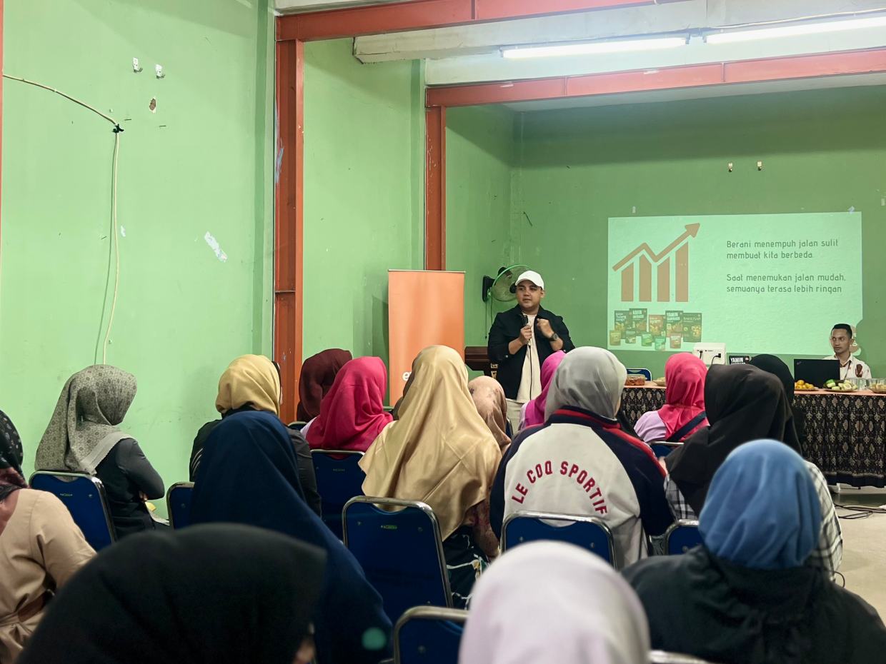 Pelatihan UMKM di Majalaya: Evermos dan Yayasan SAPA Dukung Pelaku Usaha Kuasai Teknik Branding dan Marketing 1 Pelatihan UMKM di Majalaya: Evermos dan Yayasan SAPA Dukung Pelaku Usaha Kuasai Teknik Branding dan Marketing