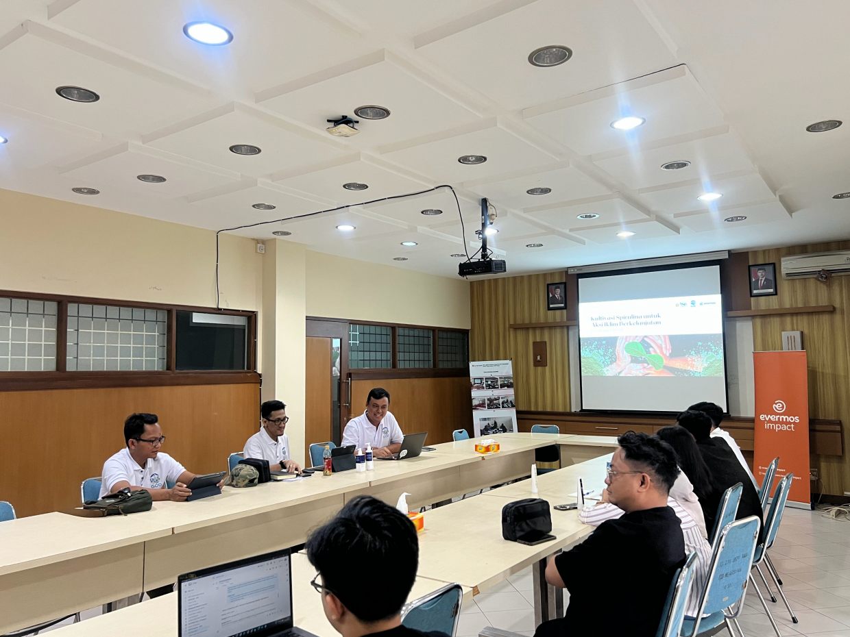 Kultivasi Spirulina: Kolaborasi untuk Aksi Iklim dan Pemberdayaan Komunitas Berkelanjutan