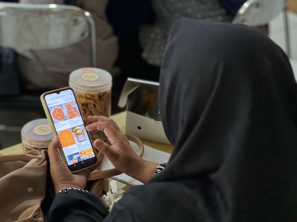 Pemberdayaan UMKM Cianjur: Jualan Untung Hanya Modal Posting di Facebook Marketplace