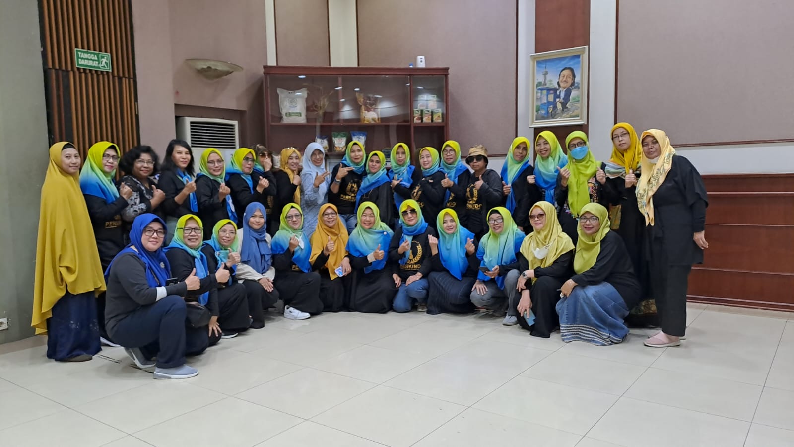 Bunda Apnita: Menggerakkan Komunitas Perempuan untuk Majukan UMKM Indonesia 1 Bunda Apnita: Menggerakkan Komunitas Perempuan untuk Majukan UMKM Indonesia