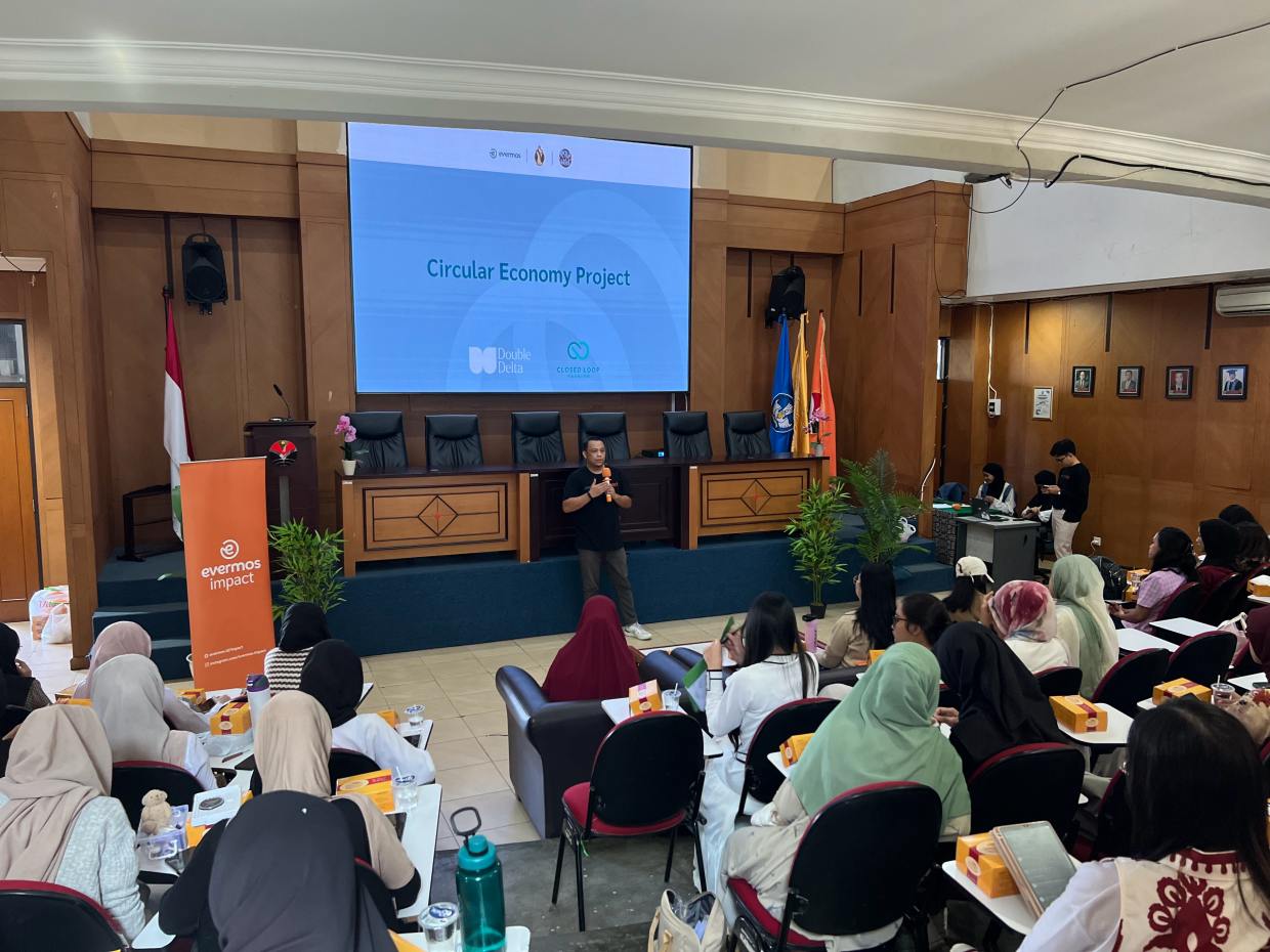 Dari Lemari untuk Dampak yang Lebih Luas: Kolaborasi Evermos dan Prodi Tata Busana UPI Dorong Pemahaman tentang Textile Waste Management 3 Dari Lemari untuk Dampak yang Lebih Luas: Kolaborasi Evermos dan Prodi Tata Busana UPI Dorong Pemahaman tentang Textile Waste Management