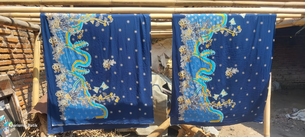 Menjaga Warisan Batik dan Menggerakkan Ekonomi Lokal Bersama Kharisma Batik 1 Menjaga Warisan Batik dan Menggerakkan Ekonomi Lokal Bersama Kharisma Batik