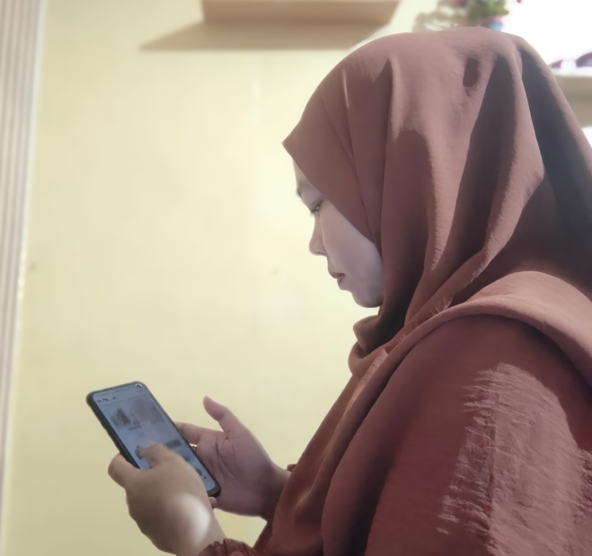 Tumbuh dari Rumah: Perjalanan Siti Alfiyah Membangun Kemandirian Bersama Evermos 1 Tumbuh dari Rumah: Perjalanan Siti Alfiyah Membangun Kemandirian Bersama Evermos