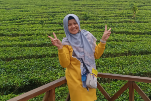 Tetap Produktif di Tengah Kesibukan Kerja: Perjalanan Erlin Fitriana Yulia Bersama Evermos