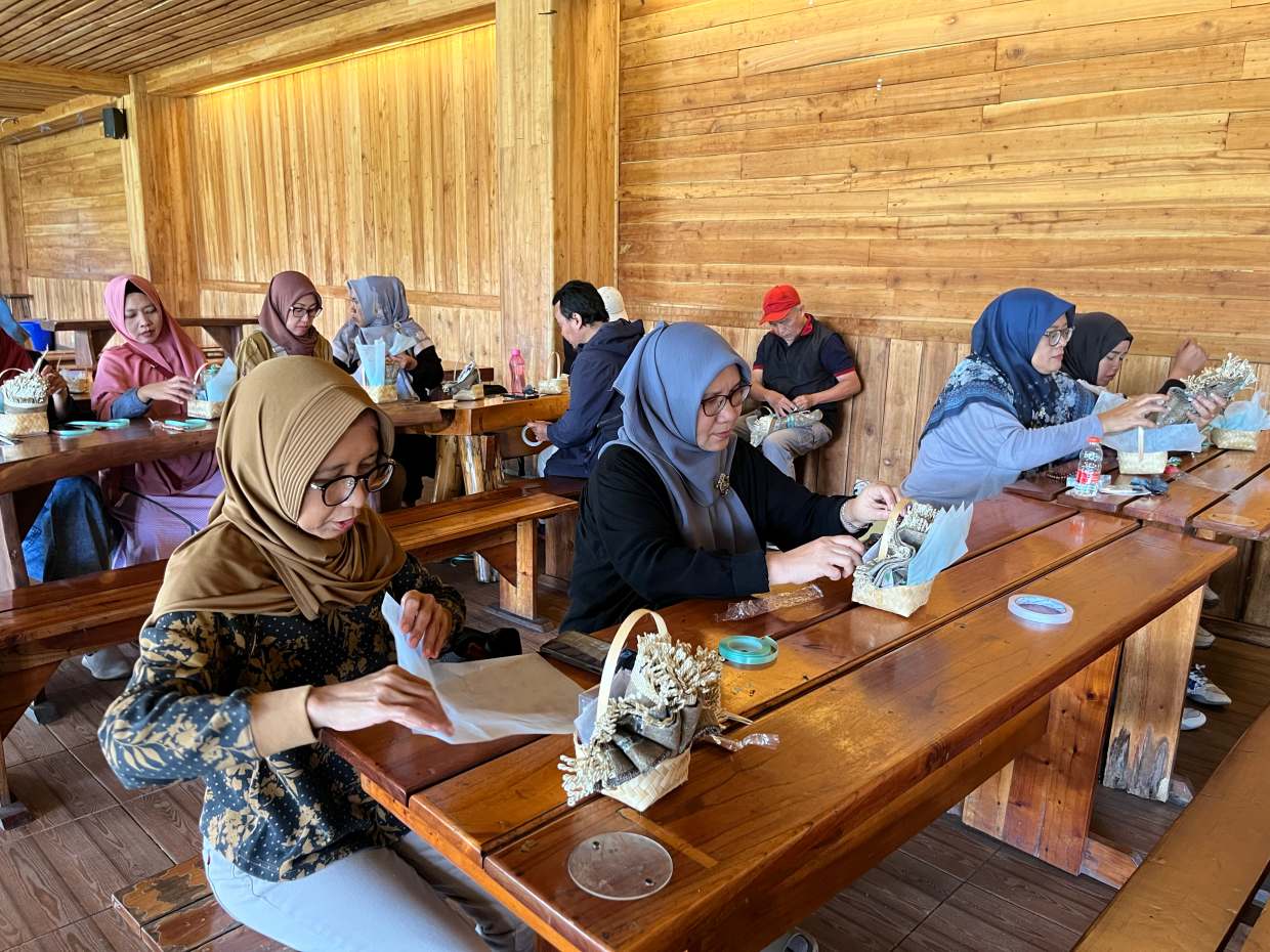 Nebeng Kopdar Vol. 38: Workshop Kreasi Mini Hampers, Strategi Reseller Maksimalkan Peluang Ramadhan 2 Nebeng Kopdar Vol. 38: Workshop Kreasi Mini Hampers, Strategi Reseller Maksimalkan Peluang Ramadhan