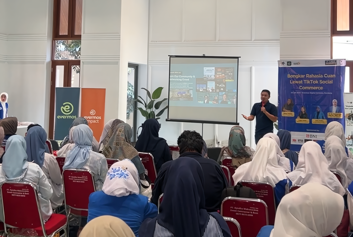 Bongkar Rahasia Cuan lewat TikTok Social Commerce: Evermos Dukung IWAPI Jawa Barat Perkuat Ekosistem Bisnis Digital 2 Bongkar Rahasia Cuan lewat TikTok Social Commerce: Evermos Dukung IWAPI Jawa Barat Perkuat Ekosistem Bisnis Digital