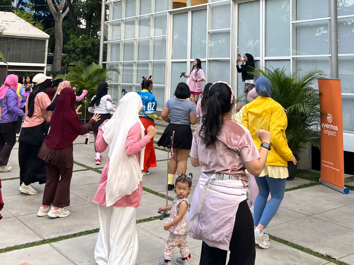 Bergerak Bersama, Saling Menguatkan: Evermos Impact dan Ibu2Ngabring Dorong Pemberdayaan Perempuan melalui Zumba 1 Bergerak Bersama, Saling Menguatkan: Evermos Impact dan Ibu2Ngabring Dorong Pemberdayaan Perempuan melalui Zumba